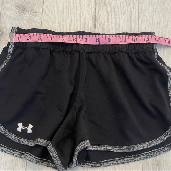 UNDER ARMOUR Short Black Athletic Running Shorts - Picture 6 of 6